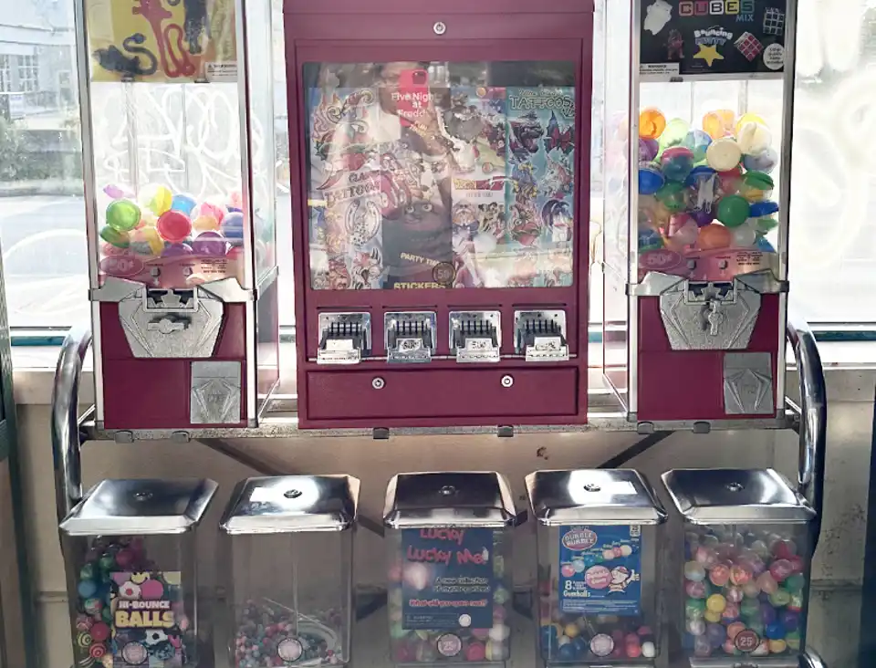 Gumball Machines 001